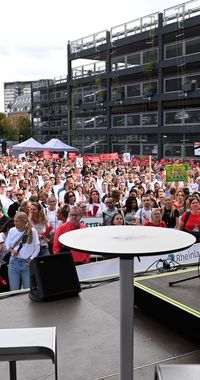 Demo der Krankenhausgesellschaft Nordrhein-Westfalen e.V. in Düsseldorf vor dem Landtag