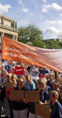 Protestkundgebung auf dem Opernplatz in Hannover der Niedersächsischen Krankenhausgesellschaft e.V.