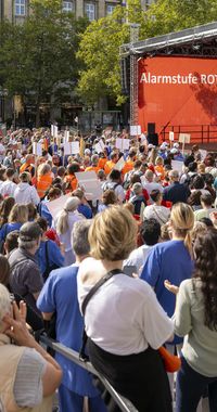 Rund 2.500 Mitarbeitende von Krankenhäusern aus ganz Niedersachsen, Bremen und Bremerhaven waren vor Ort