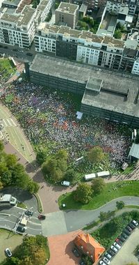 Tausende Krankenhausbeschäftigte in Düsseldorf vor dem Landtag