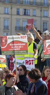 DKG Kundgebung, Brandenburger Tor 'Arlarmstufe ROT'